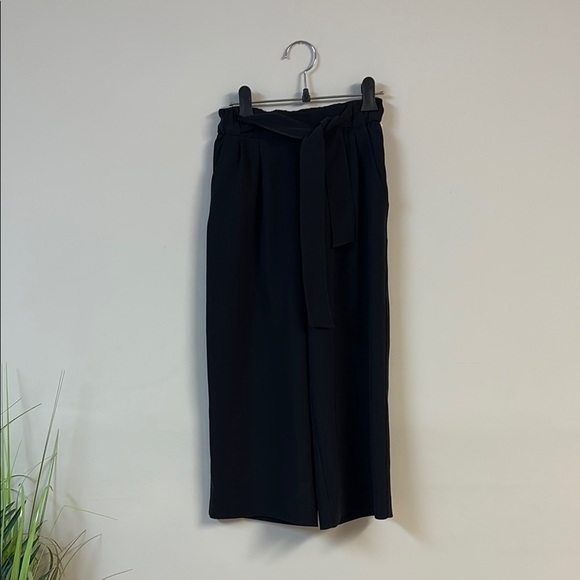 Lululemon Athletica Noir Crop size 4 - Picture 2 of 7